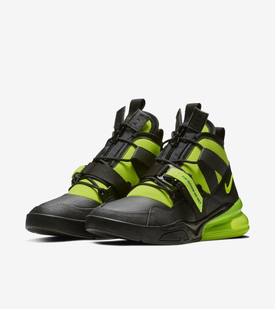 斬新さ Nike Air Force 270 Utility Volt 快適さ Represent