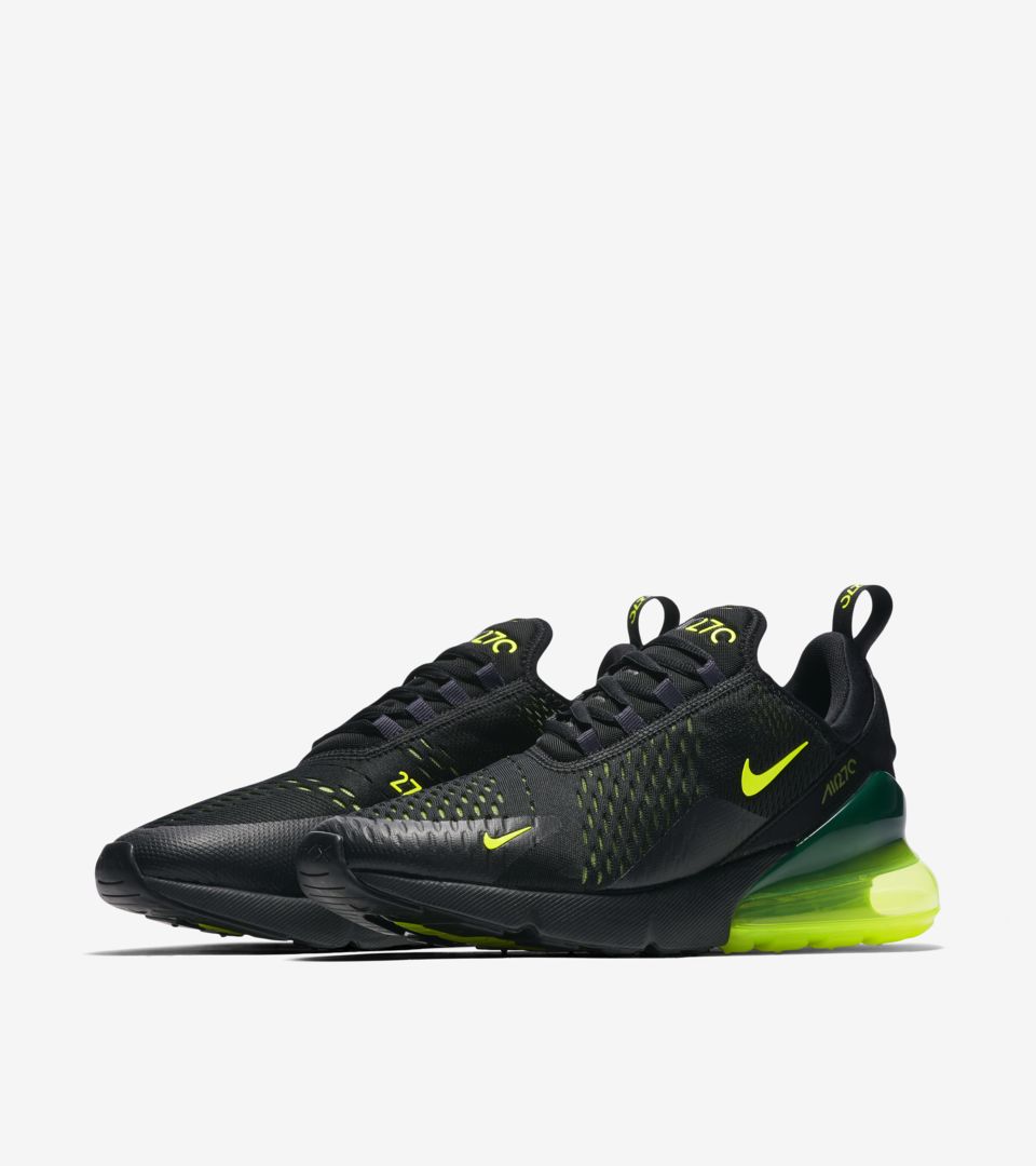 史上最大「NIKE AIR MAX 270 VOLT」厚み32ミリ 